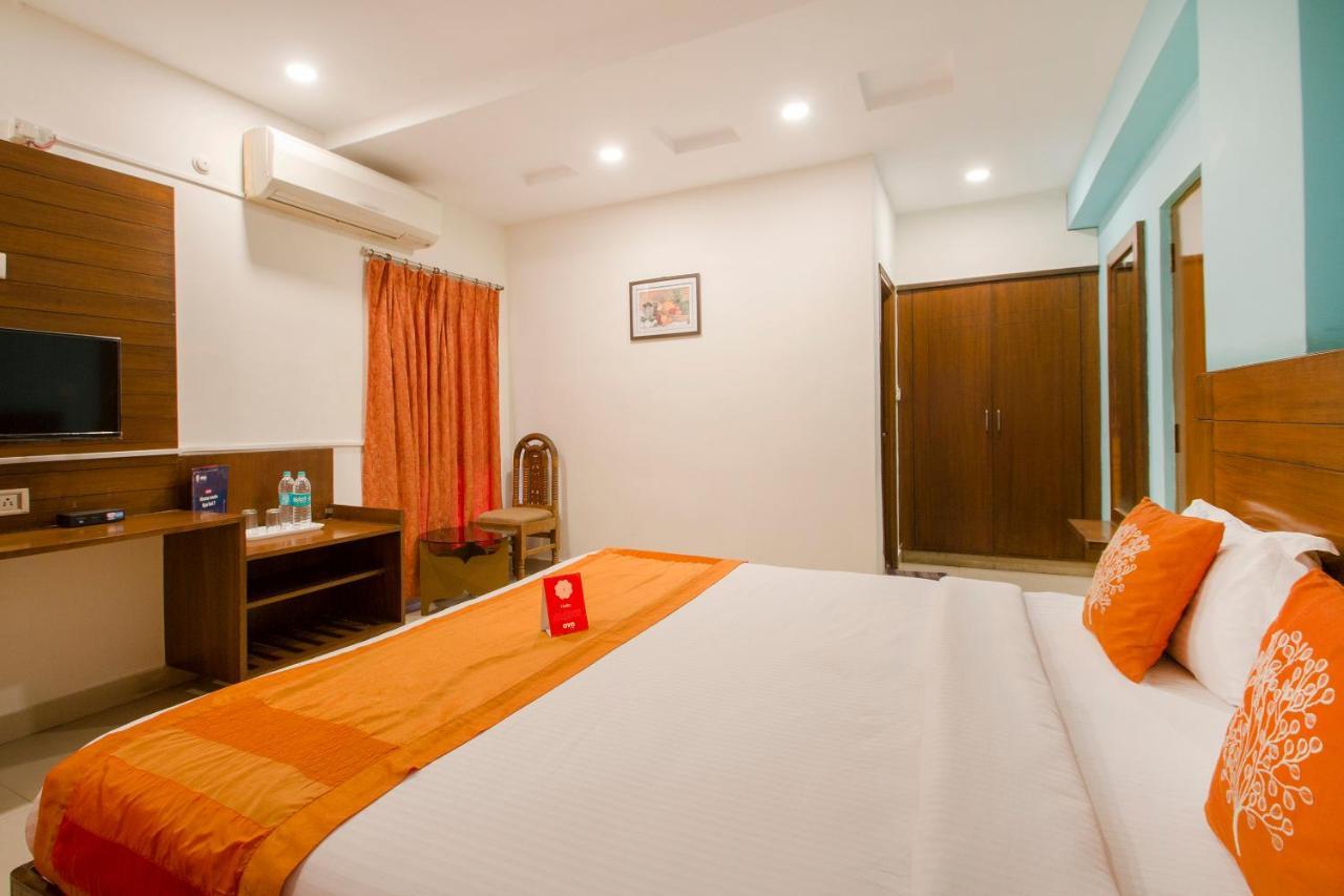 حيدر أباد Vaccinated Staff - Oyo 11400 The Down Town Suites المظهر الخارجي الصورة