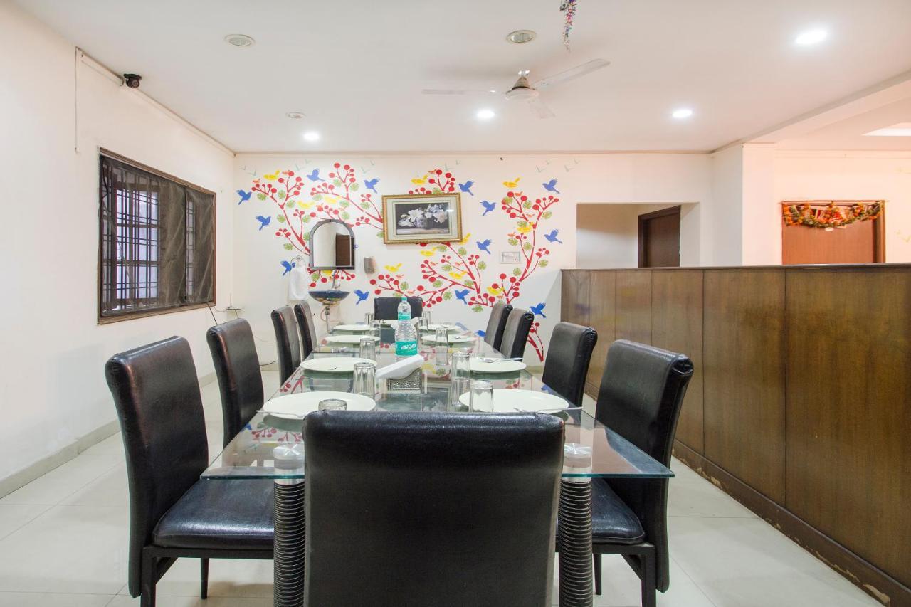 حيدر أباد Vaccinated Staff - Oyo 11400 The Down Town Suites المظهر الخارجي الصورة