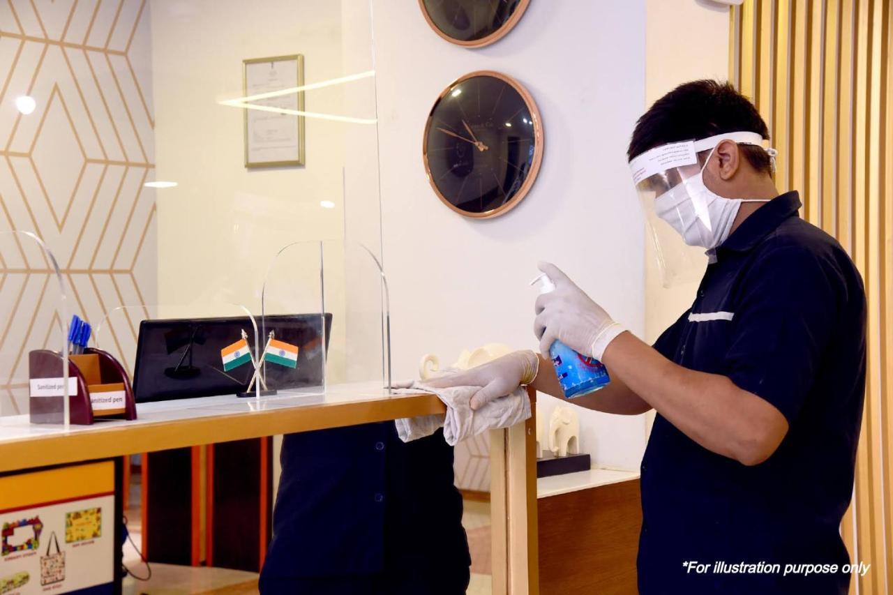 حيدر أباد Vaccinated Staff - Oyo 11400 The Down Town Suites المظهر الخارجي الصورة